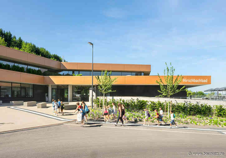 Gestaffelt in Aalen - Kombibad von 4a Architekten