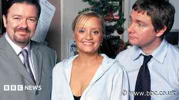 Lucy Davis urges women to check their breasts for cancer - here's how