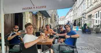 FC Twente komt later aan in Slowakije. Het bier smaakt goed in Bratislava en een inkijkje in het stadion