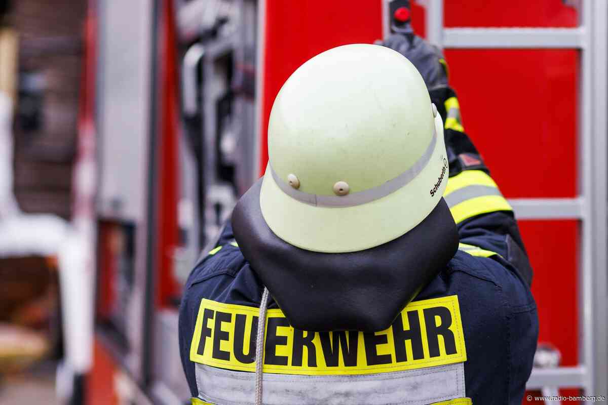 Bewohner springt bei Wohnungsbrand aus drittem Stock