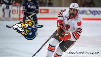 Blake agrees to terms with Gladiators
