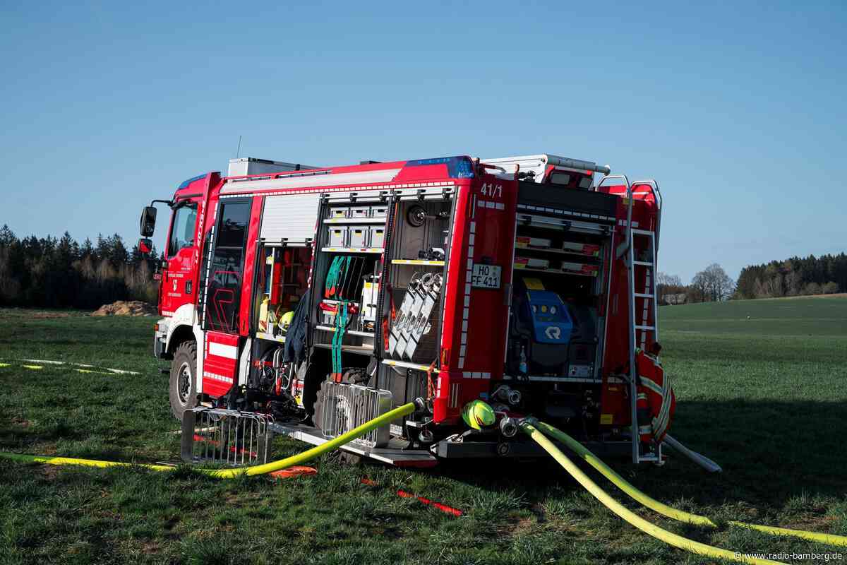 Hühner bei Scheunenbrand getötet und Traktor zerstört