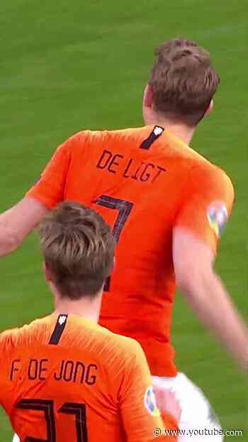 Big header from De Ligt! 💥 #NothingLikeOranje