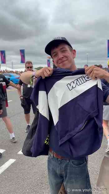 Rewarding our loyal home fans with 2026 merch 👕🧢 #f1