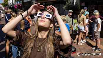 Live eclips | Zonsverduistering nadert, laatste speciale brillen over de toonbank