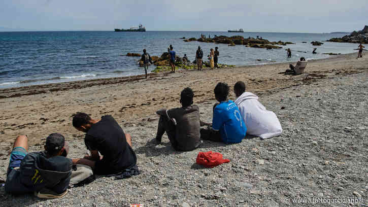 Ceuta, cresce la tensione per la presunta nuova ondata del 15 agosto. Arrestato gruppo che invitava le persone sui social a oltrepassare il confine