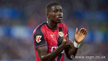 Hull break club record to sign Senegal's Mendy