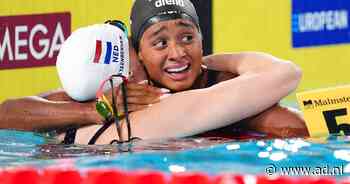 Curtis zwemt wereldrecord op 50 rug, Steenbergen en Giele door naar EK-finale