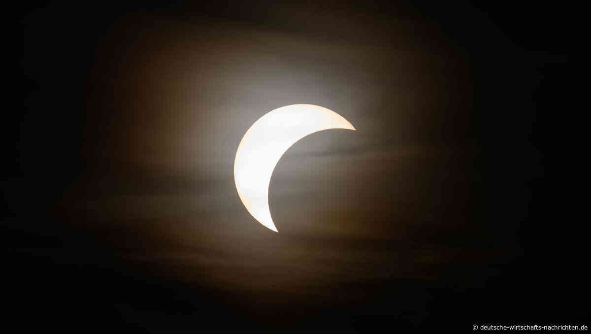 Besonderer Blick nach oben: Sonnenfinsternis über Europa