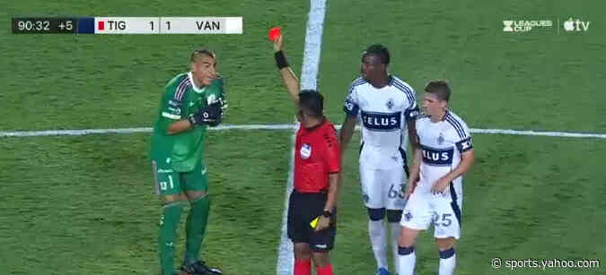 😱 Keeper has a night of fury, is sent off, but replacement shines: watch