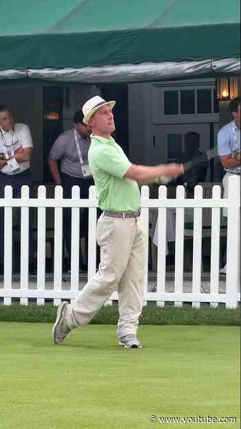 No caddie, no problem.
