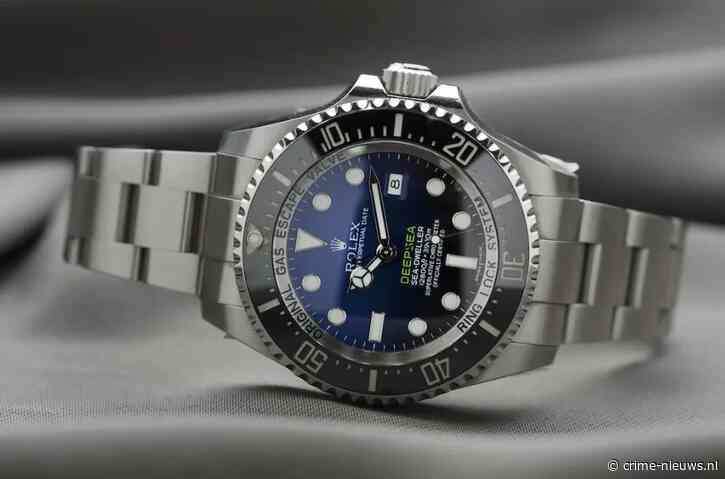 ‘Maak geld’: vader zet minderjarige zoon aan tot online fraude voor vakanties, Rolex en luxe leven