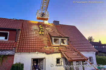 Feuerwehr trainiert Fognails und Absturzsicherung am Abbruchhaus