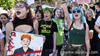 Thousands of school kids walk out of class to protest Pauline Hanson: 'She's a disgusting nationalist'