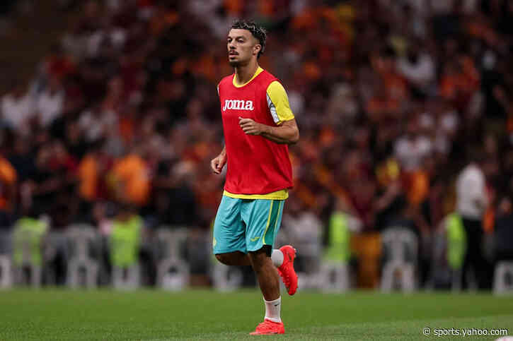 Barcelona identify 21 G/A Villarreal striker as Julian Alvarez Plan B amid €65m asking price
