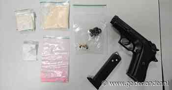 Achterhoeks stel aangehouden na tip van vrachtwagenchauffeur: drugs en alarmpistool gevonden in auto