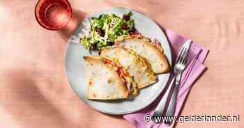 Wat Eten We Vandaag: Vegan quesadilla's met courgettesalade