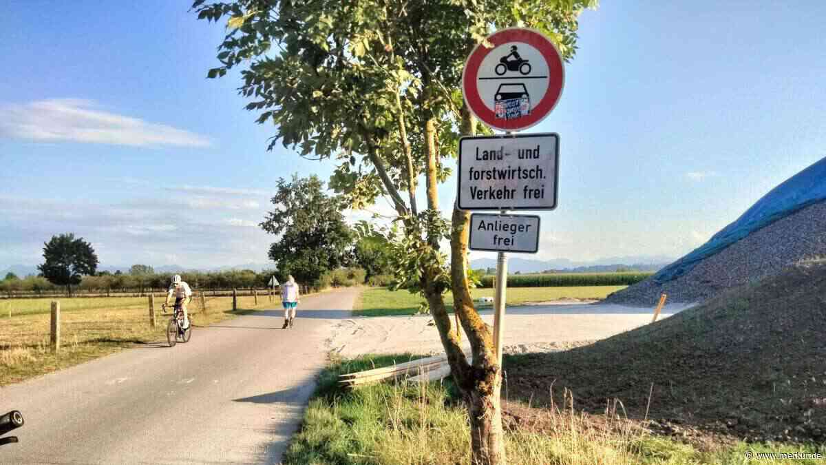 „Sind komplett abgeschnitten“ – Bürger eines bayerischen Ortes nutzen gesperrte Wege und kassieren Strafe