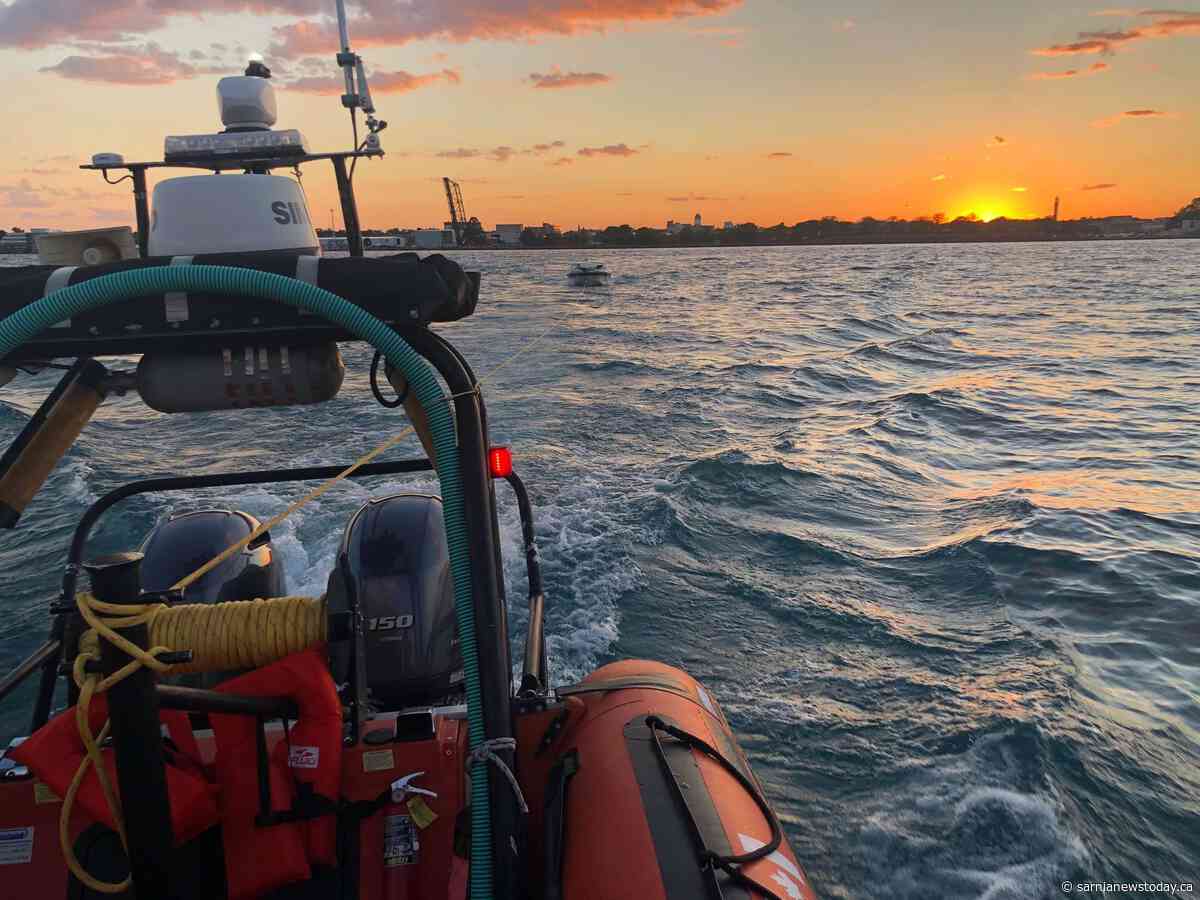 PointSAR participates in capsize reversal training