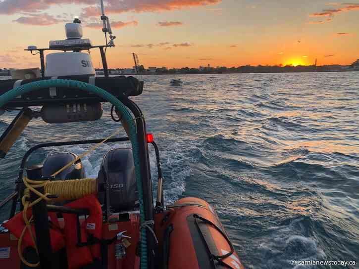 PointSAR participates in capsize reversal training