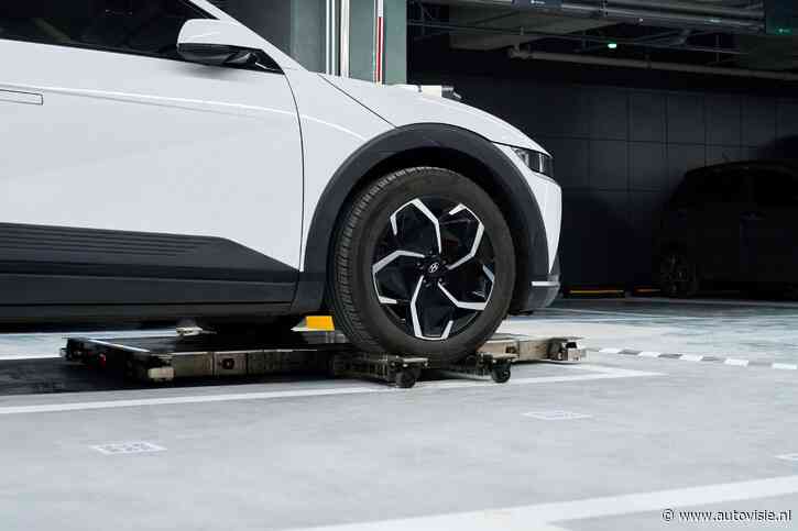 Door Koreaanse uitvinding passen er 50 procent meer auto’s op een parkeerplaats