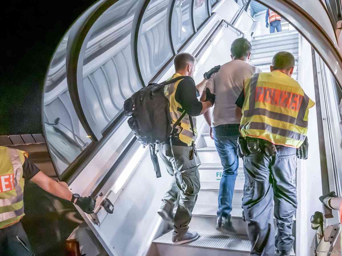 FAQ zu Abschiebungen und Duldungen in NRW