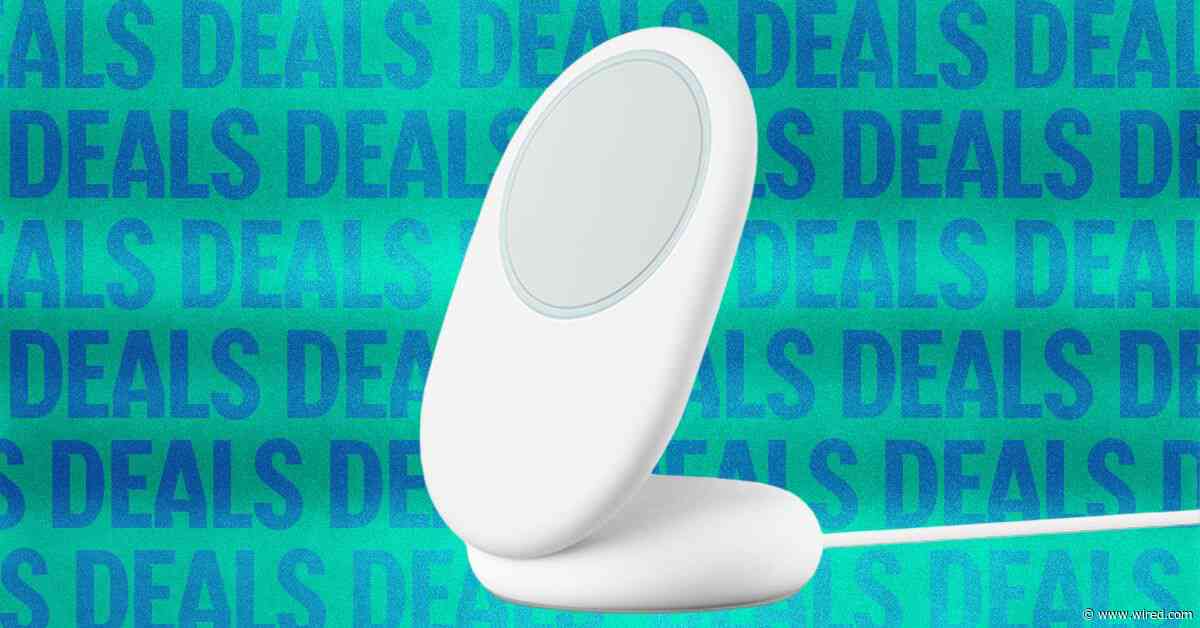The Google Pixelsnap Charger With Stand Is 50 Percent Off Right Now