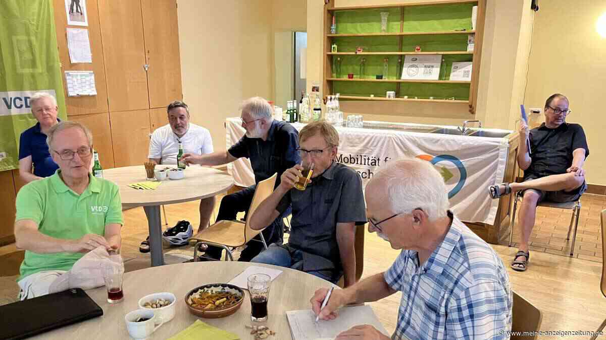 VCD prangert „Bettelampeln" in Freising an: drei Minuten Wartezeit