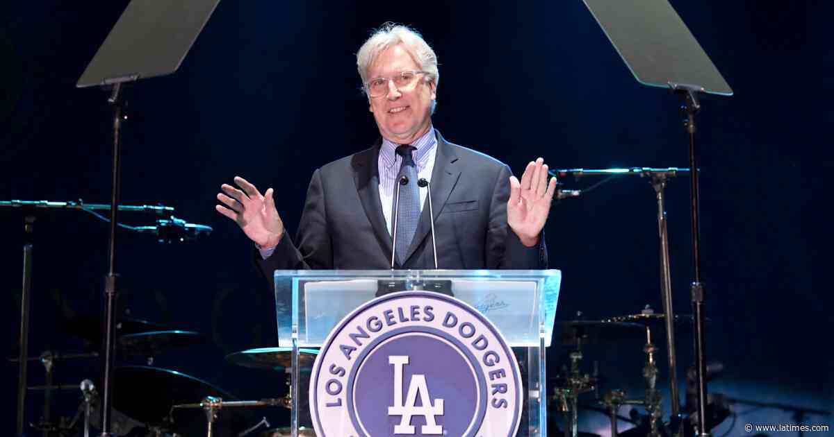 Shaikin: Some questions (and answers) about Mark Walter selling the Lakers