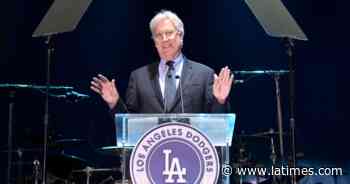 Shaikin: Some questions (and answers) about Mark Walter selling the Lakers