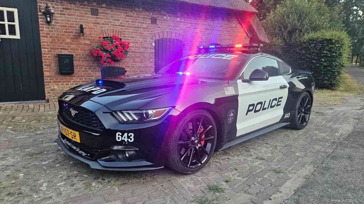 Koop deze legale (?) neppolitieauto op Marktplaats