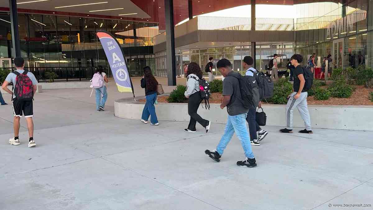 Pasco County schools welcoming students back to classes