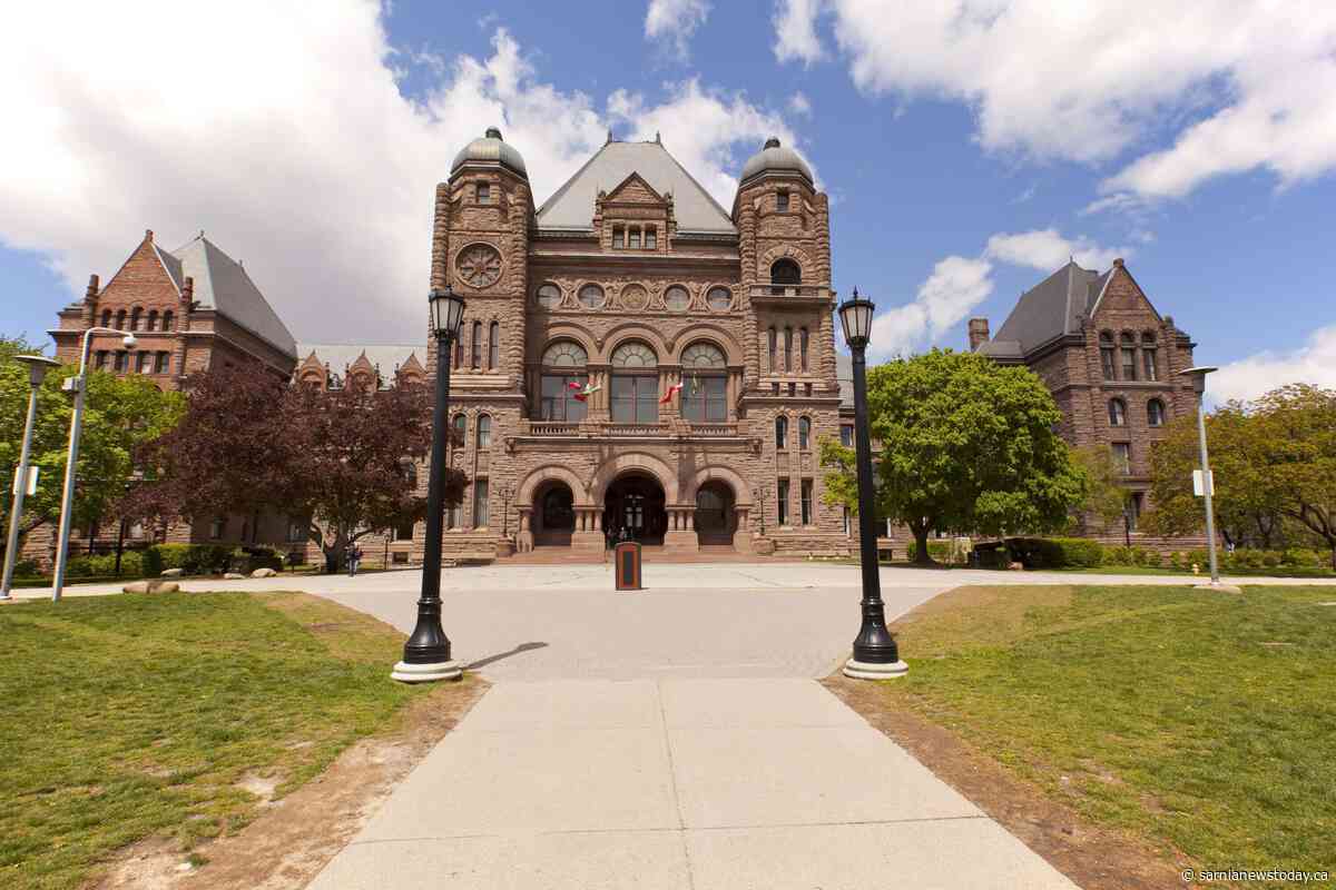 Ontario moves to cut non-citizens off of social assistance