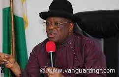 Umahi tasks federal controllers on stronger road project supervision
