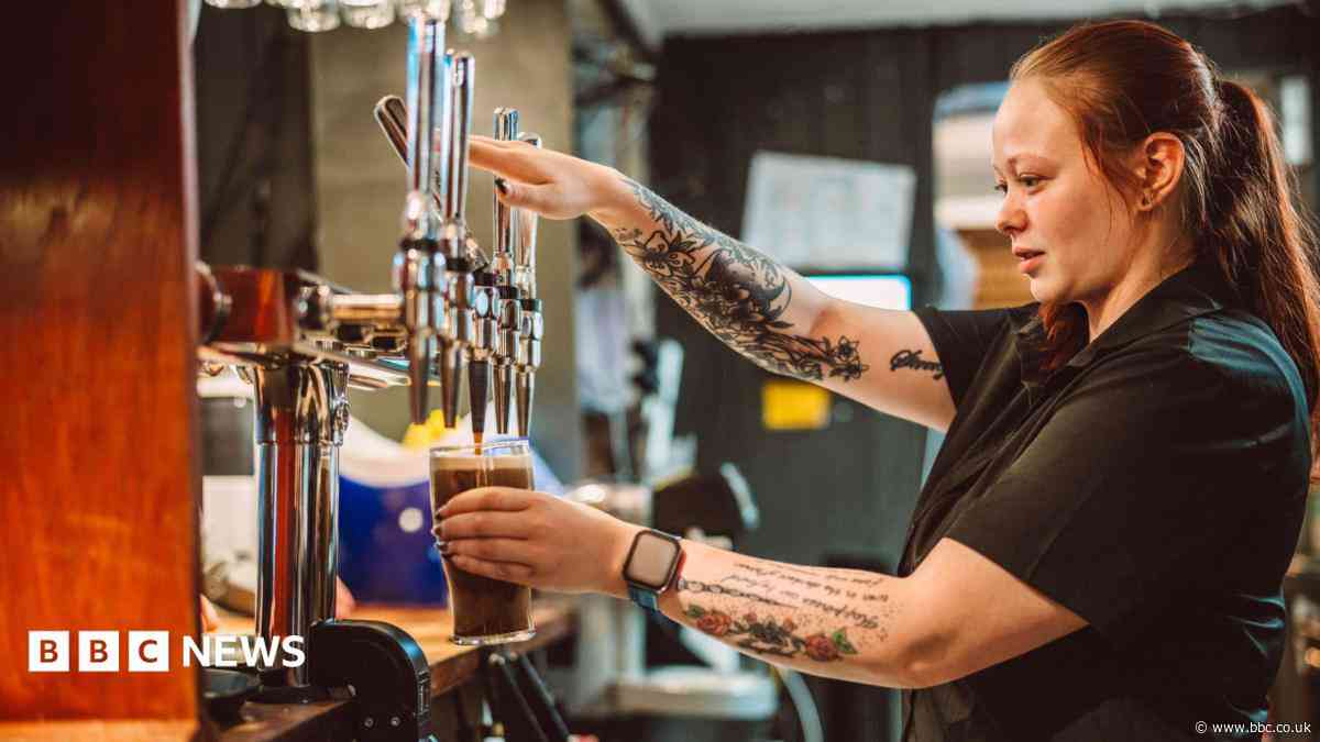 Zero hours crackdown could cost firms up to £2.9bn a year
