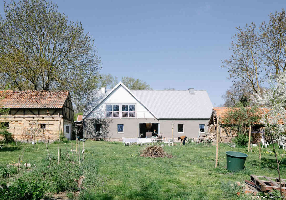 Viele unter einem Dach - Wohnhausumbau von c/o now in der Uckermark