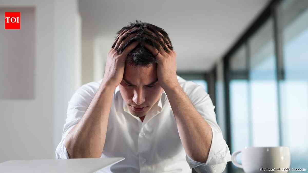 High Salary, Less Joy: Reddit post on 8x earner vs ₹3 LPA friend; users debate money vs happiness