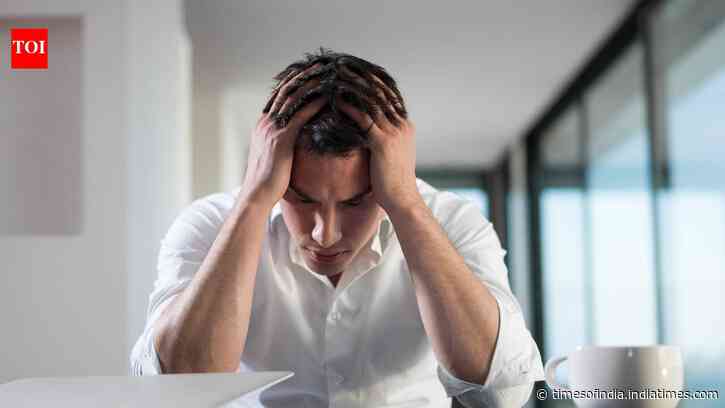 High Salary, Less Joy: Reddit post on 8x earner vs ₹3 LPA friend; users debate money vs happiness