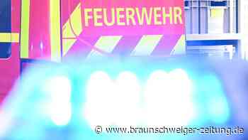 Feuerwehreinsatz in Helmstedt: Wohnung in Mehrfamilienhaus brennt