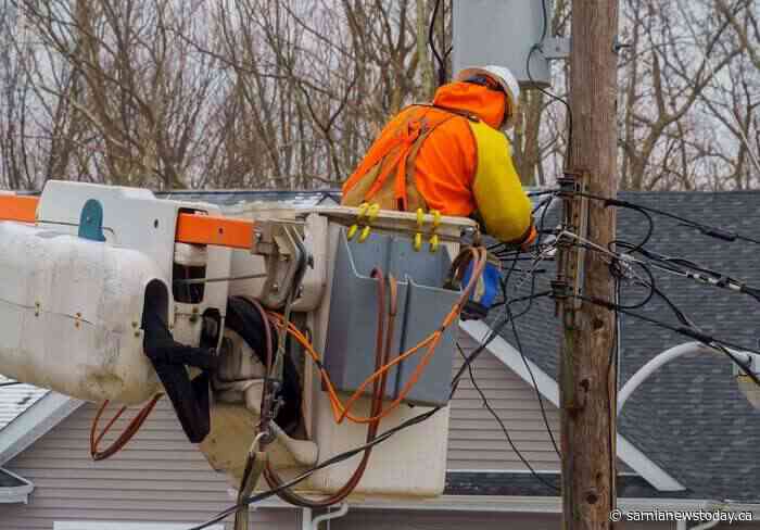 Recent outages prompt Hydro One infrastructure work in Lambton County