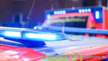 B301: Anhänger löst sich und kracht in entgegenkommendes Auto von 27-Jähriger