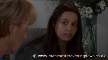 Coronation Street fans work out truth behind Lucy Parkinson