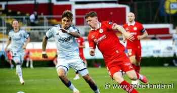 Ajax op voorsprong tegen Shelbourne, goal van thuisclub afgekeurd