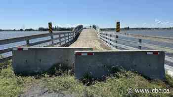 Bridge linking Acadian Peninsula trails to be rebuilt 9 years after fire