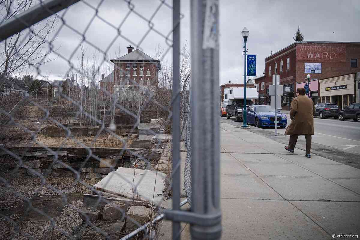 Long-vacant ‘pit’ in downtown Newport nears new chapter with purchase plan