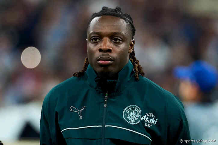 Confirmed: Manchester City star signs new contract