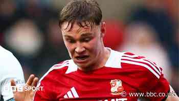 Glatzel signs three-year Swindon Town contract