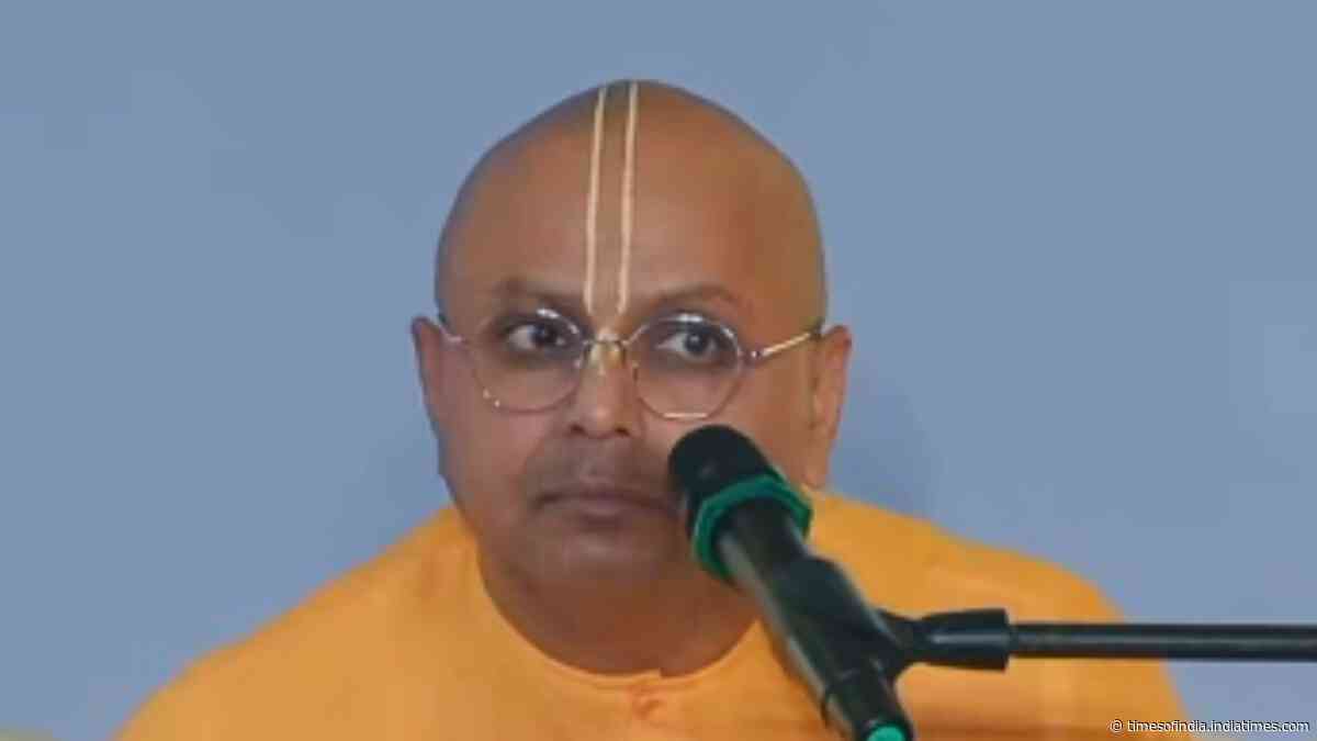 Change Must Come From Within: Gaur Gopal Das uses pizza joke; urges inner shift first