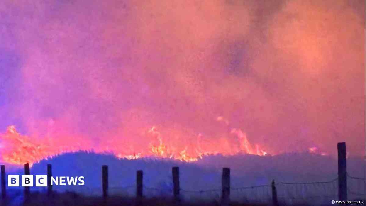 Moorland hit by fresh wildfire as heatwave peaks