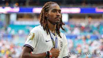 Spurs' Spence lands in Italy ahead of Inter move